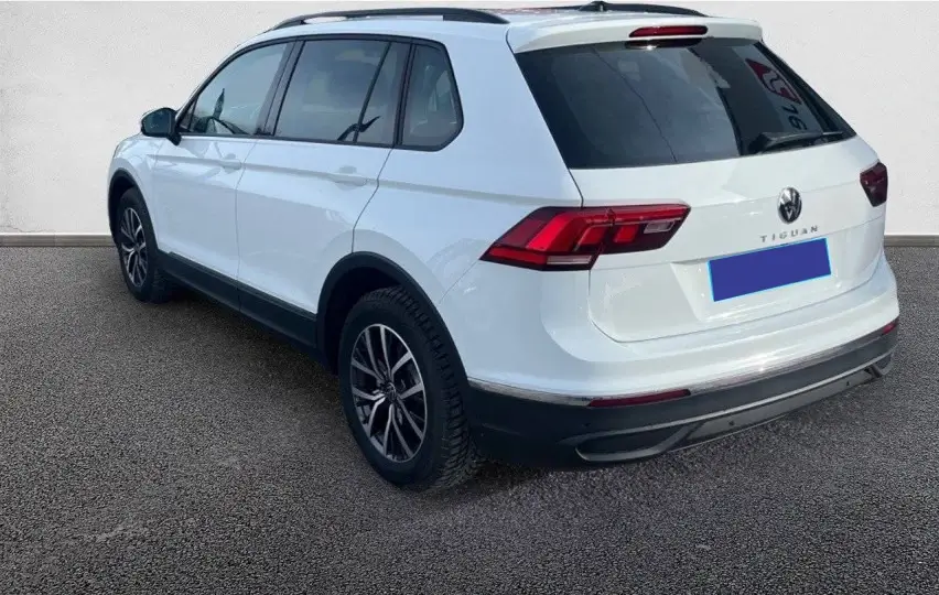 Volkswagen Tiguan – Image 4
