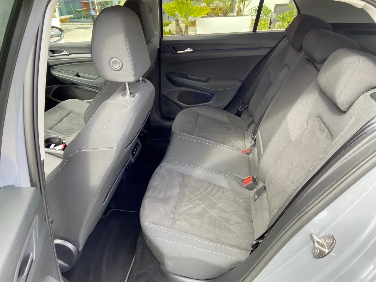 VOLKSWAGEN Golf – Image 7